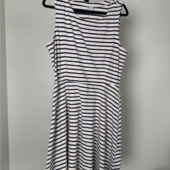 Old Navy Dresses & Skirts - Old Navy Navy & White Striped Sleeveless Dress – Fit & Flare